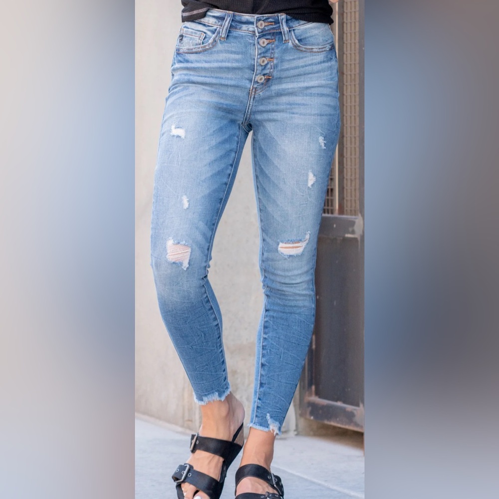 KanCan High Rise Skinny distressed Jeans.women size 1/24